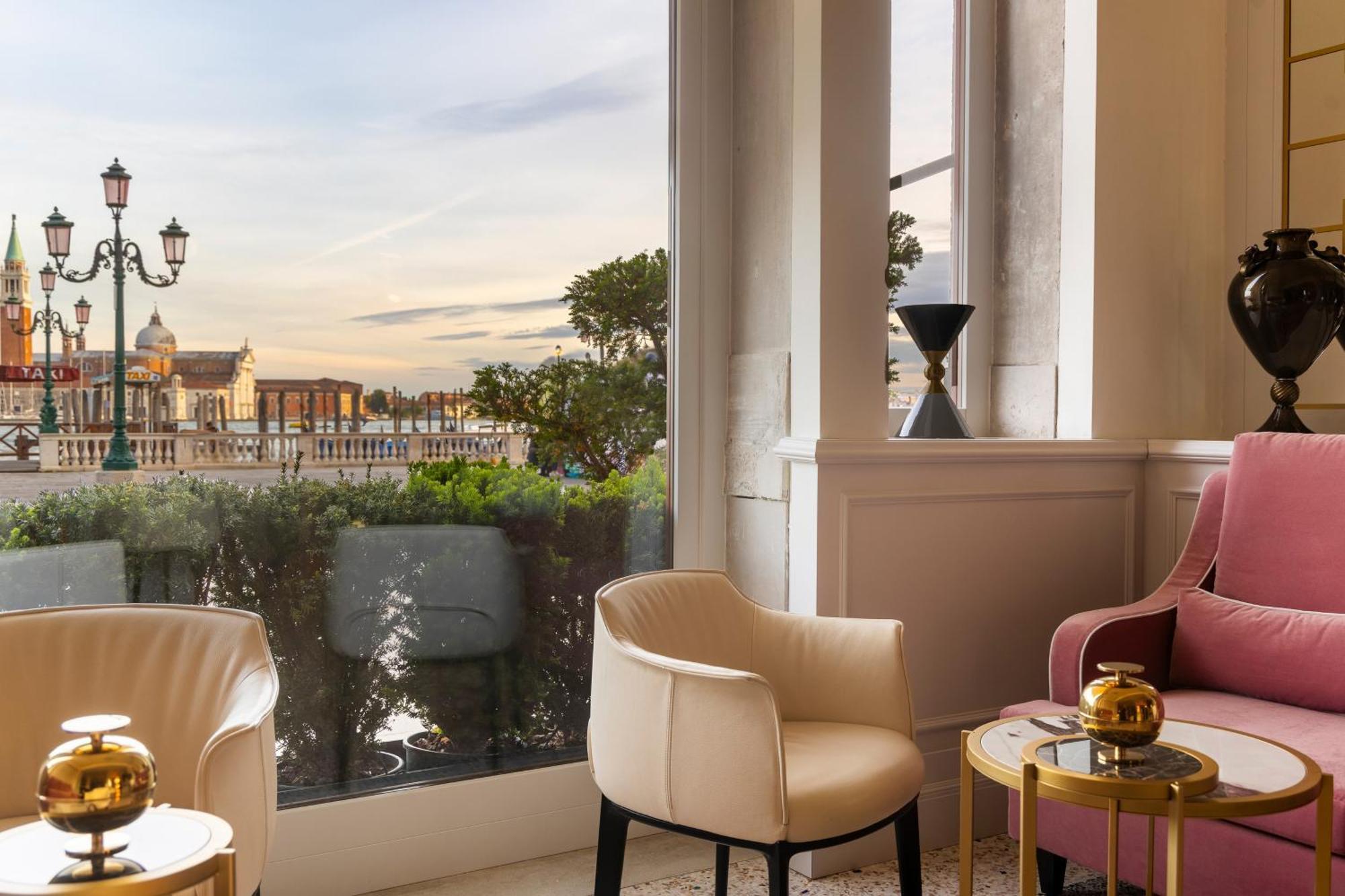 Londra Palace Venezia Eksteriør bilde
